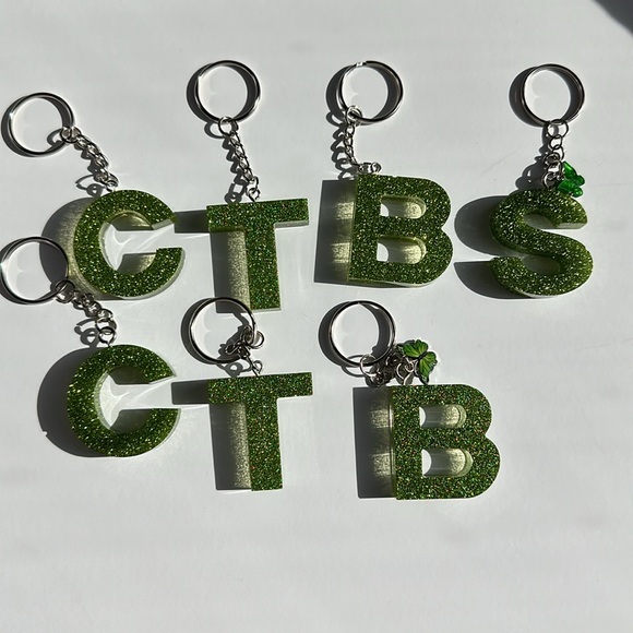 Green Letter Keychain - Picture 5 of 14